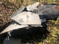 Поліцейські показали уламки “шахеда”, збитого сьогодні під Києвом (фото)