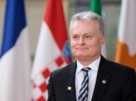 Президент Литви – Ілону Маску про “формулу миру”: Коли хтось краде колеса Tesla, це не робить його їхнім власником