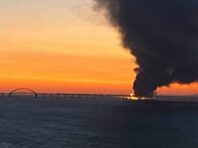 У Росії назвали свою версію пожежі на Кримському мості