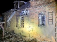 Окупанти всю ніч били з “Градів” по Нікопольському району: важко поранено дитину