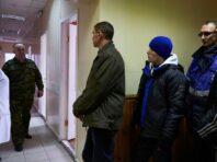 Окупанти розпочали “часткову” мобілізацію в Луганській області: повісті роздають усім, – Гайдай
