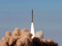 Масований обстріл України: Залужний показав карту польоту ракет