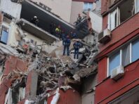 У Дніпрі рятувальна операція продовжується: що відомо на ранок (фото)