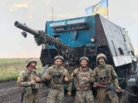 Українські військові вперше здобули трофейний ворожий “танк-черепаху” та взяли екіпаж в полон