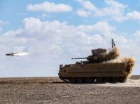 Унікальний випадок. БМП Bradley збив дрон РФ з гармати Bushmaster (відео)