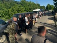 Частину відправили до ТЦК.  Біля кордону затримали групу з 47 ухилянтів