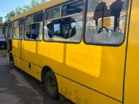 У Нікополі російський дрон атакував маршрутку: серед поранених дитина (фото)