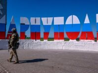 Удари по окупованому Маріуполі та околицях: Андрющенко розкрив подробиці “прильотів”