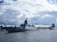 Британська розвідка пояснила скасування головної частини параду військових кораблів у Петербурзі