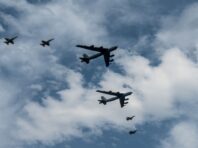 США розмістили стратегічні бомбардувальники на кордоні з Україною