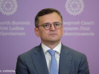 Китай не буде стояти на боці України чи Росії: Кулеба пояснив причину