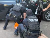 У Львові затримали двох осіб, які підпалювали авто військових за гроші