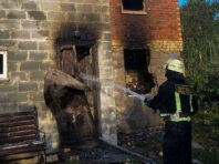 Рятувальники показали фото наслідків відбиття атаки РФ на підступах до Києва