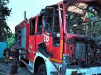 Росіяни двічі атакували рятувальників під час гасіння пожежі у Нікополі (фото)