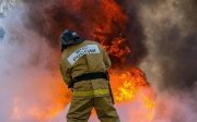 У Воронезькій області РФ спалахнула пожежа після атаки дронів — відео