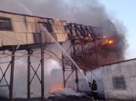 РФ вночі обстріляла Курахівську громаду: під ударом будинки та промзона (фото)