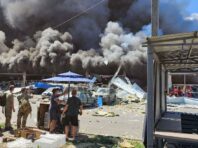 Під завалами люди. Зеленський показав відео наслідків удару по Костянтинівці