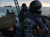 У ВМС показали відео знищення складу боєприпасів та пального ворога на Кінбурнській косі