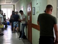 Без ВЛК і разом з паспортом. Українців вноситимуть в реєстр військовозобов’язаних з 16 років