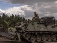 Бойові танки, аеророзвідка та полонені: українські бійці показали роботу на Курському напрямку