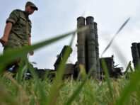 Сили безпілотних систем показали відео знищення С-400 у Курській області