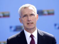 НАТО могло озброїти Україну, щоб спробувати запобігти вторгненню Росії, – Столтенберг