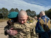 Оборонці “Азовсталі” і не тільки. Україна повернула з полону ще 49 військових