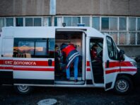 В Херсоні РФ кілька разів атакувала дронами автобуси: поранений водій