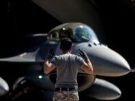 Українські пілоти почали проходити підготовку на F-16 в Румунії