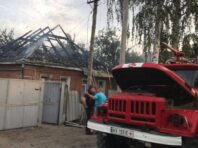 У Дергачах постраждало 13 людей, ворог обстріляв місто з РСЗВ, – Харківська ОВА