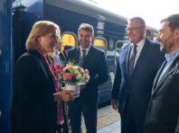 Прем’єр-міністр Латвії приїхала до Києва