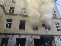 ДСНС показала момент повторного удару “Шахедом” по лікарні в Сумах (відео)