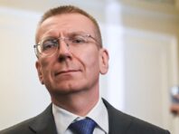 Президент Латвії закликав зняти для України обмеження на використання всіх видів зброї