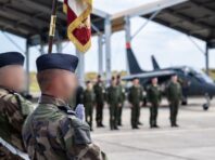 Франція завершила навчання першої групи українських пілотів на літаках Alphajet