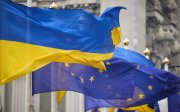 Прапори України та ЄС