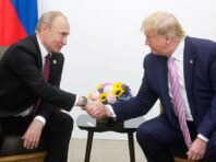 Трамп на першій зустрічі з Путіним запитав про постачання зброї Україні: NYT дізнався про деталі