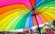 В Росії хочуть прирівняти до екстремізму ЛГБТІК+ та чайлдфрі