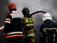 Дрон атакував військове училище в Москві, почалася пожежа (відео)
