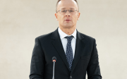 Петер Сіярто