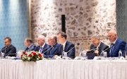 Росія не припиняє шантаж України
