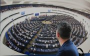 ЄС не планує здаватися у санкційній війні з Росією