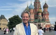 Еррол Маск публічно підтримує Росію та Путіна
