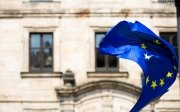 ЄС поки не буде знижувати стелю ціни на нафту РФ