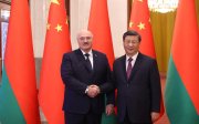 Сі та Лукашенко продовжують вдавати з себе “друзів” України