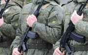 Росія переслідує мігрантів для вербування до війни проти України — розвідка Британії