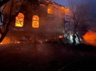 Обстріл Києва 27 грудня – РБК-Україна показало зруйновані будинки та двори у склі