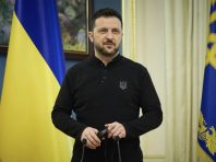 Зеленський заявив, що не планує звільняти Сирського
